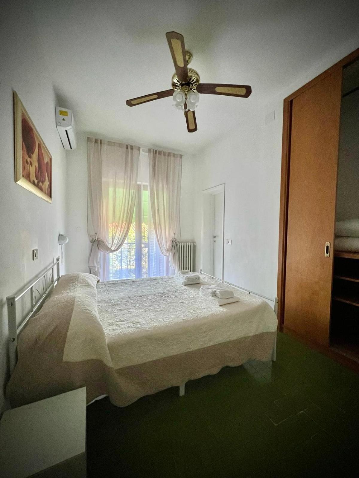 Bed&Breakfast Villa Lorena Форте-деи-Марми Экстерьер фото